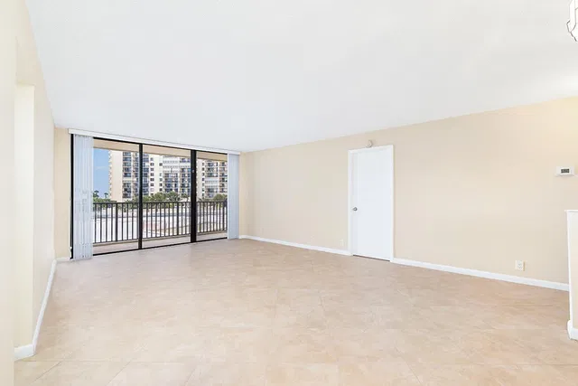  Unit 203 photo 6