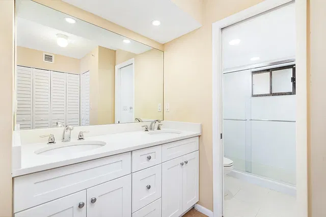  Unit 203 photo 15