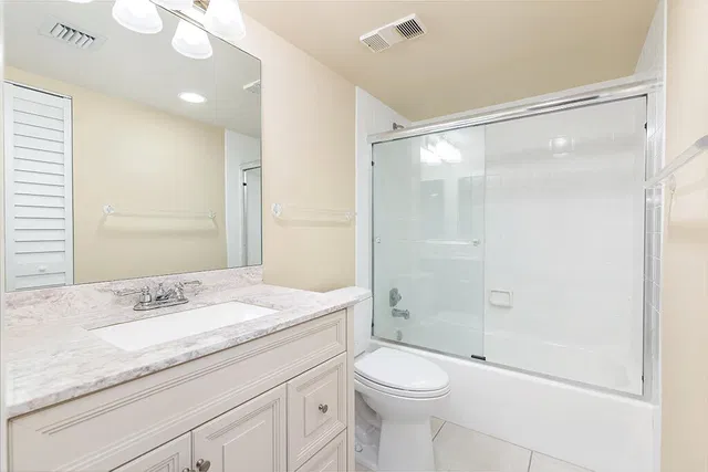  Unit 203 photo 18