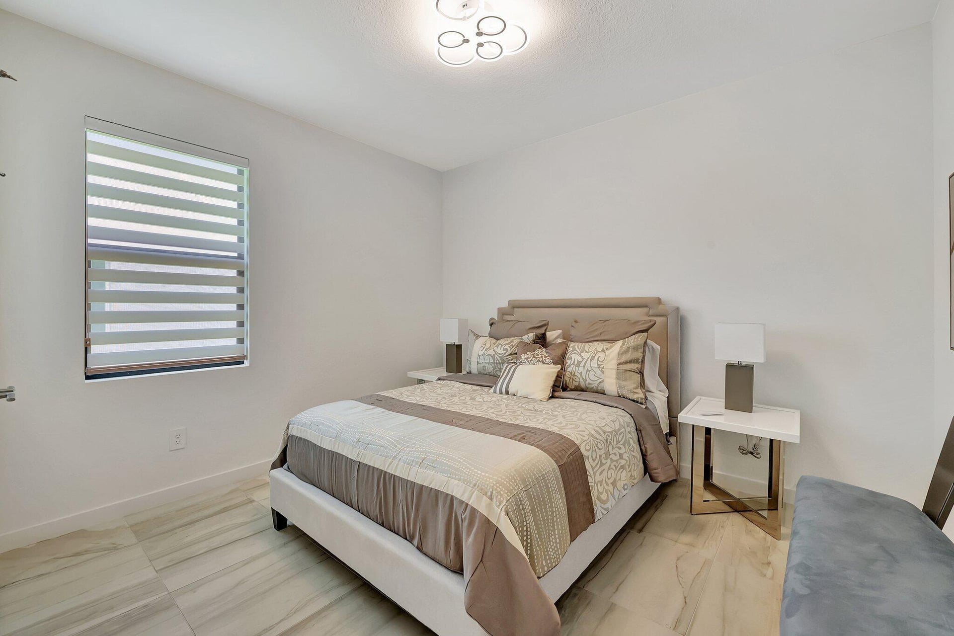 Residence photo 8