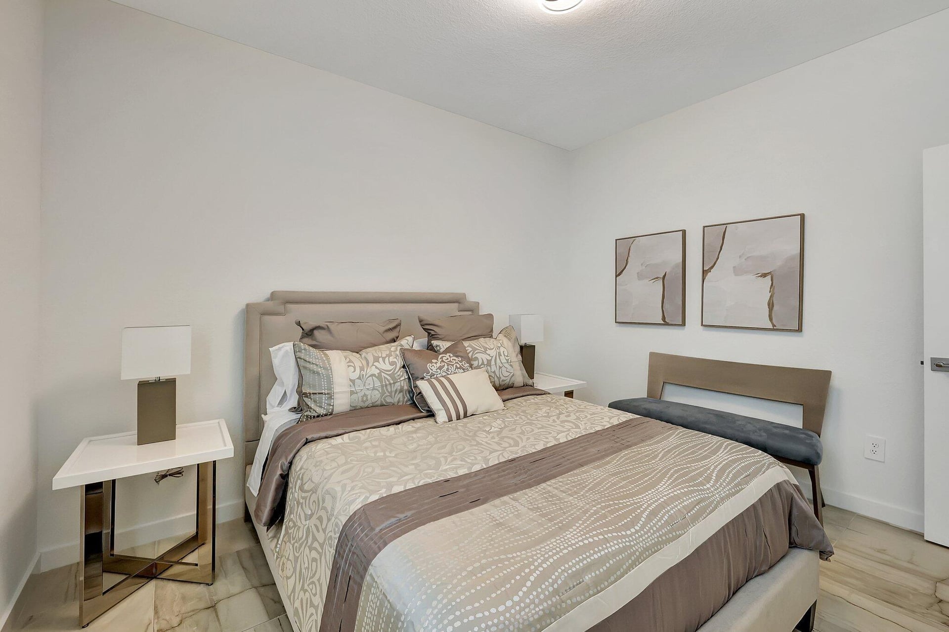 Residence photo 9