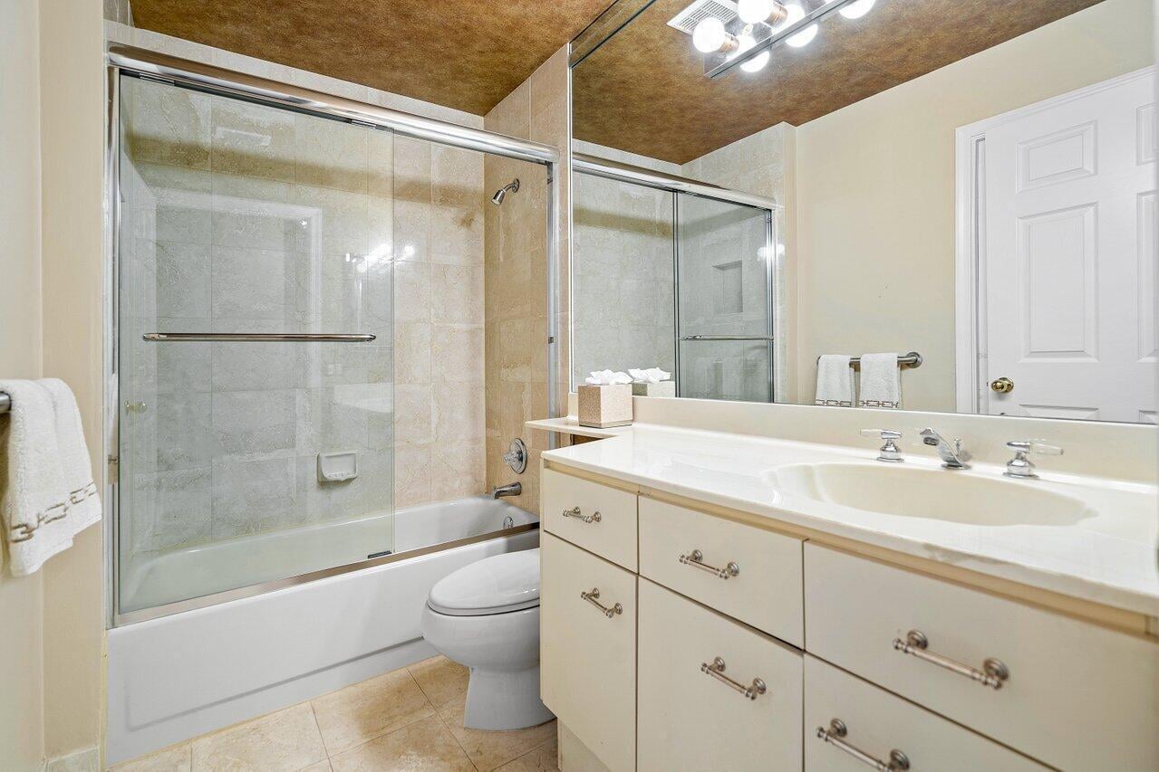 Unit C photo 18