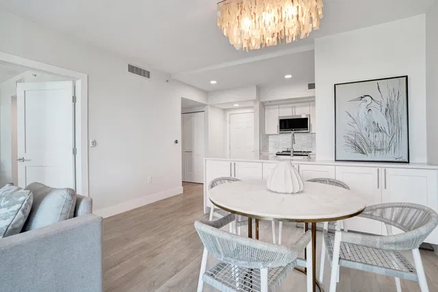 Boynton Beach Club Unit 406 photo 6