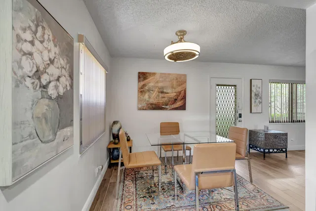 Residence photo 13