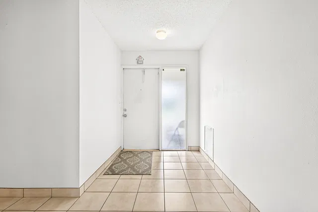 Residence photo 5