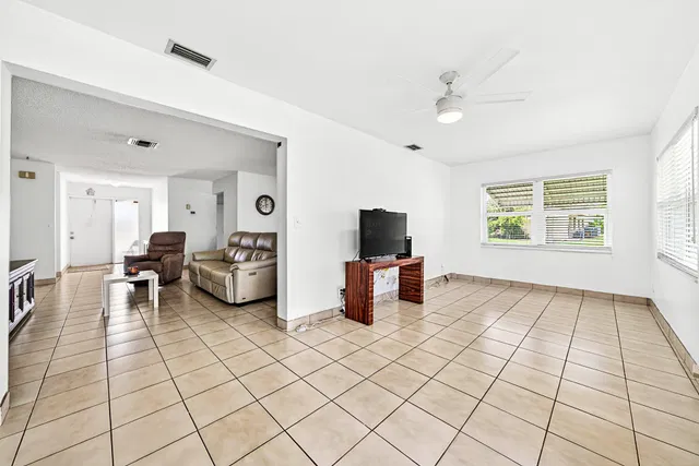 Residence photo 15