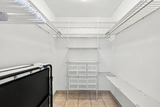 Residence photo 17