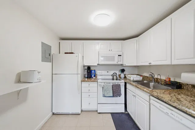  Residence photo 11
