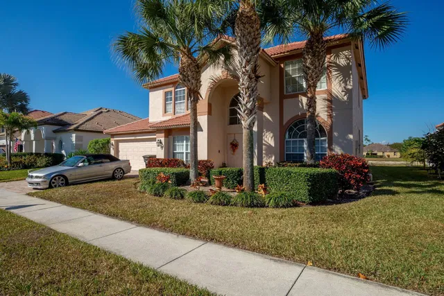 Residence photo 3
