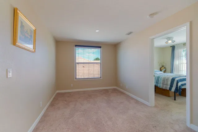 Residence photo 11