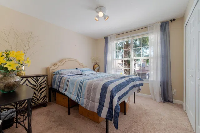 Residence photo 18