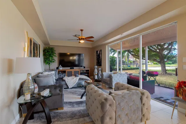 Residence photo 28
