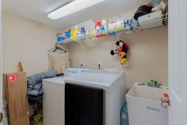 Residence photo 31