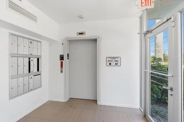  Residence photo 12