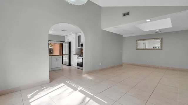 Residence photo 6