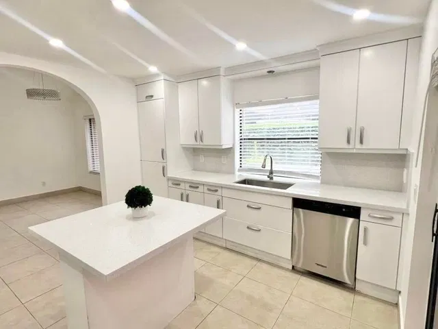 Residence photo 22