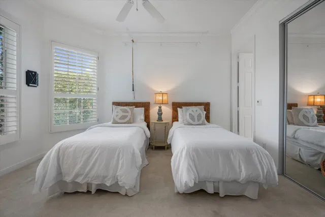 Shady Oaks Residence photo 24
