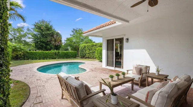 Shady Oaks Residence photo 29