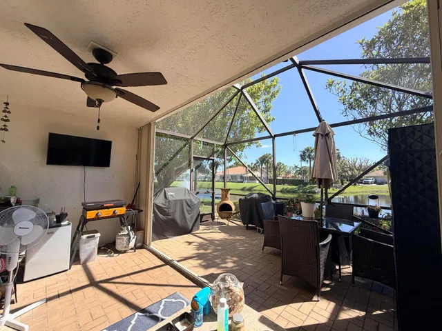Residence photo 23