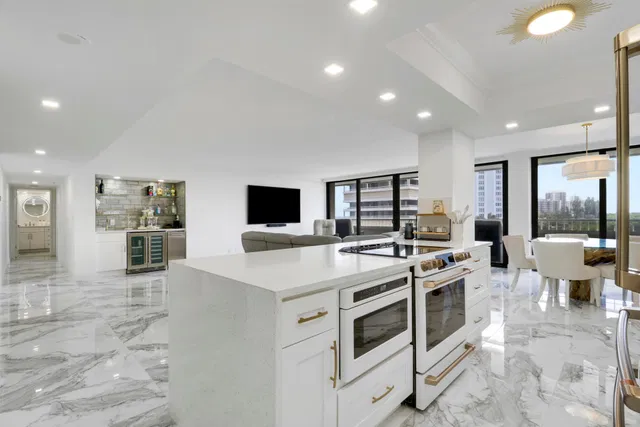 Singer Island Unit 2f photo 3
