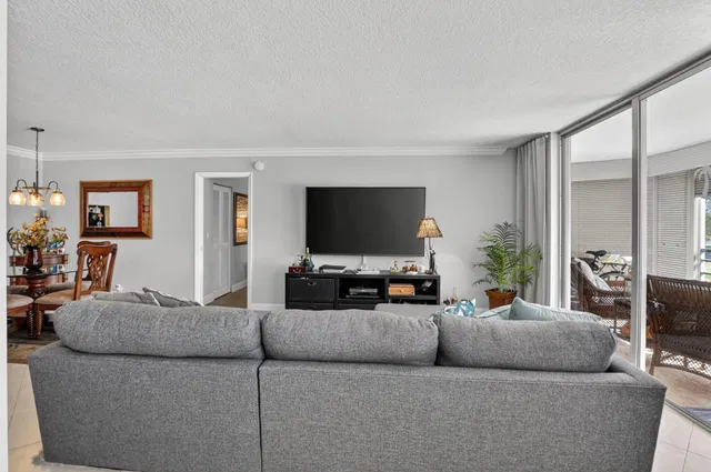  Unit 306 photo 14