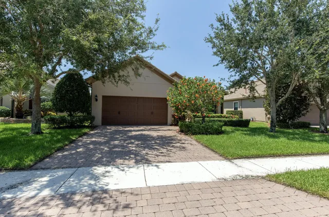 Residence photo 32