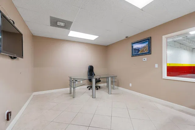 Unit 36b photo 9