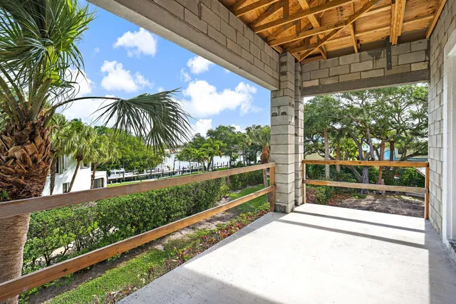 Residence photo 9