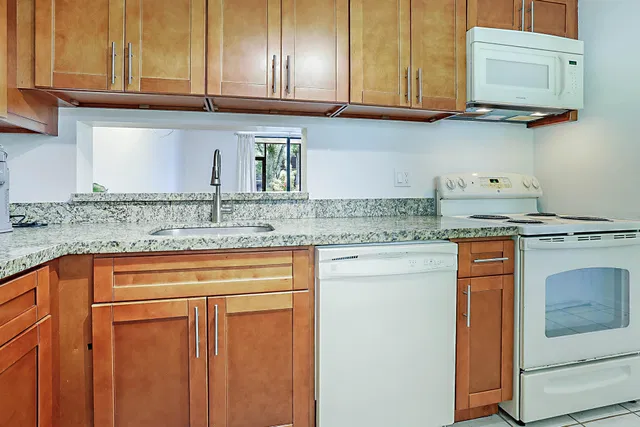  Unit 117 photo 9