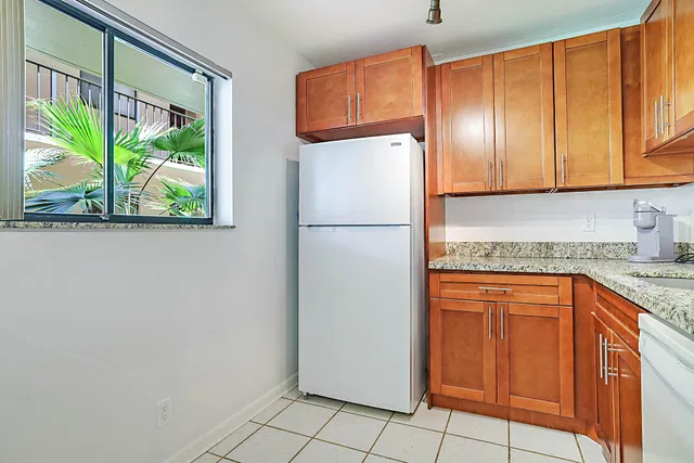  Unit 117 photo 11