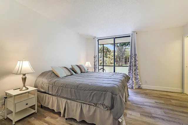  Unit 117 photo 14