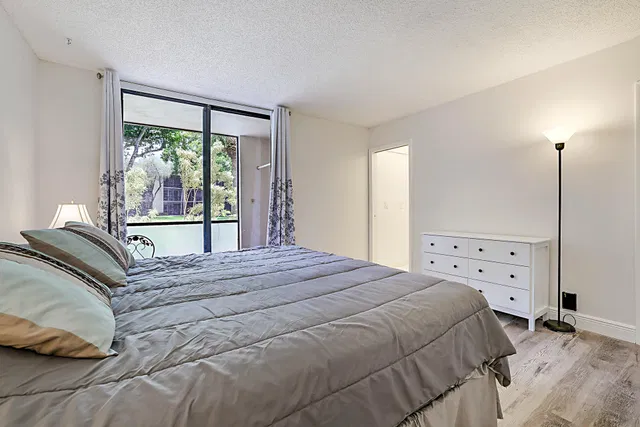  Unit 117 photo 15