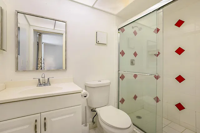  Unit 117 photo 19