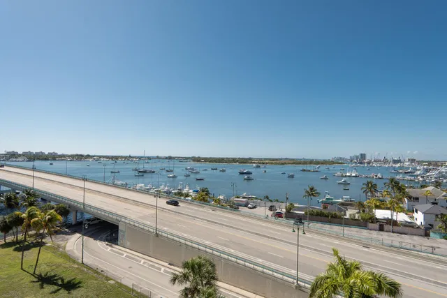 Marina Grande on the Ocean Unit 1811 photo 55