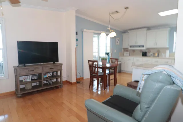 Residence photo 12