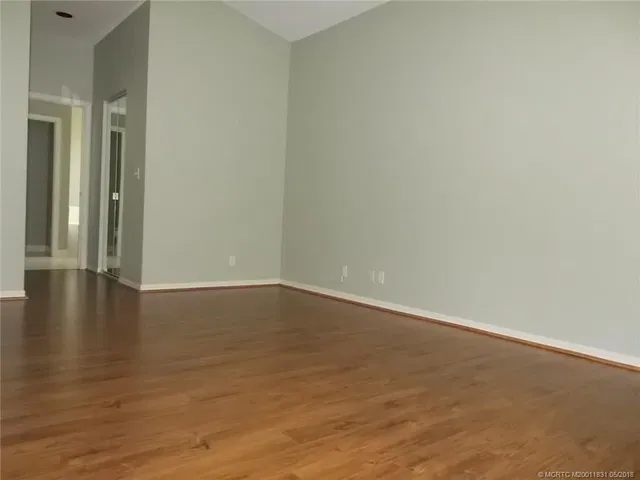 Residence photo 6