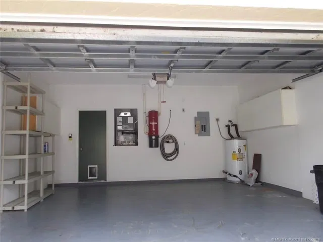 Residence photo 11