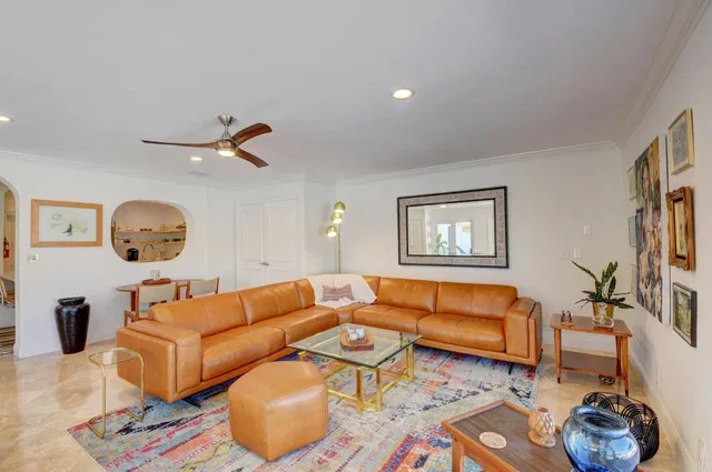  Residence photo 6
