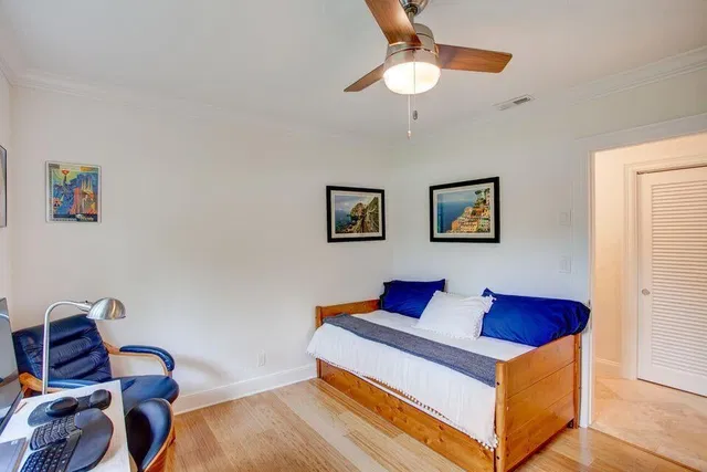  Residence photo 11