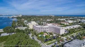 315 S Lake Drive #Ph D