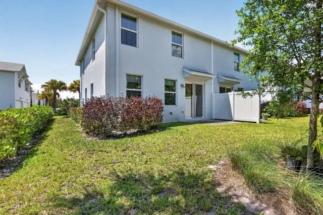  Residence photo 38