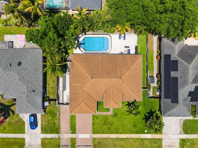 Residence photo 2