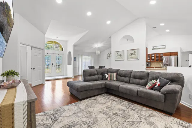 Residence photo 6