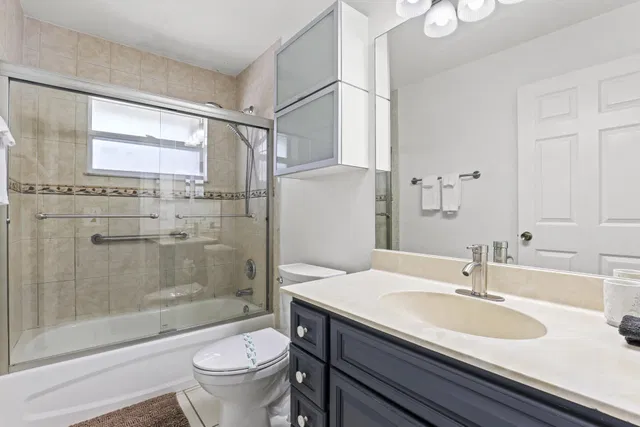 Residence photo 25