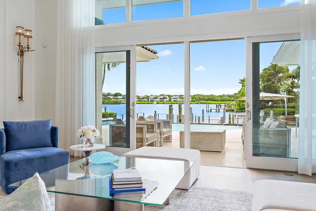 Admirals Cove Residence photo 11