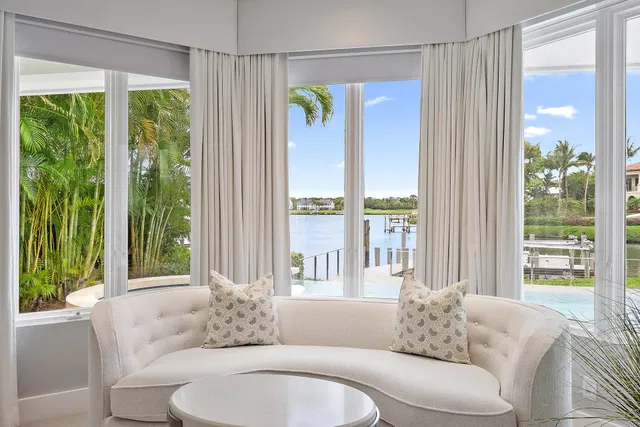 Admirals Cove Residence photo 17