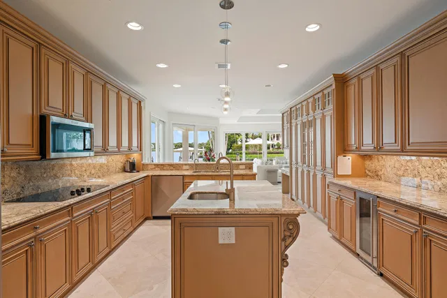 Admirals Cove Residence photo 22