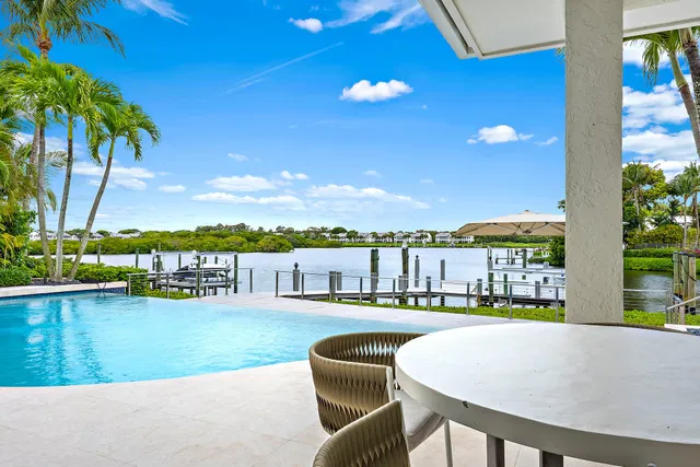 Admirals Cove Residence photo 28
