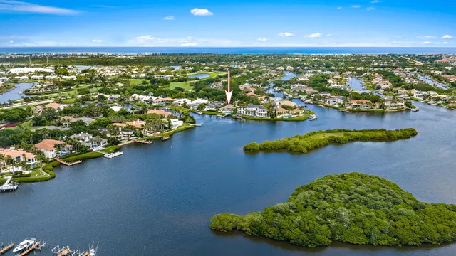 Admirals Cove Residence photo 34