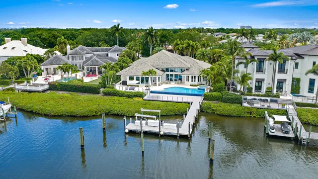 Admirals Cove Residence photo 36